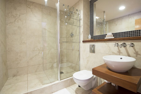 corporate rentals durham city centre - 2 bedroom apartment shower room