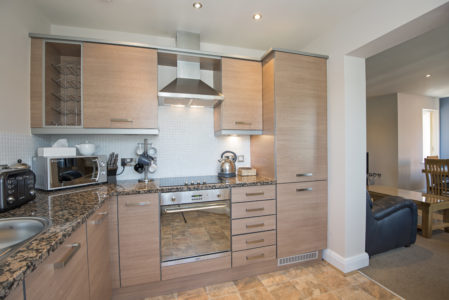 corporate rentals durham city centre - 2 bedroom apartment kitchen