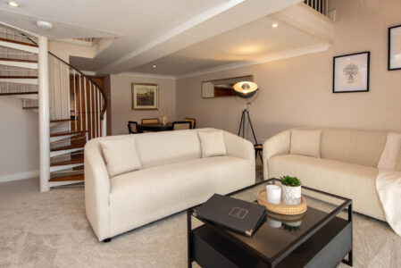 Short term corporate rental - Durham City Centre 2 Bedroom Apartment living room