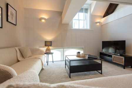 Short term corporate rental - Durham City Centre 2 Bedroom Apartment living room