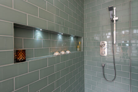 holiday rental - durham city centre 2 bedroom house shower room