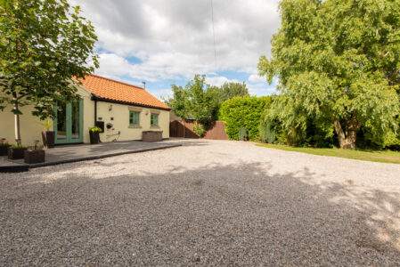 holiday rental durham - 3 bedroom cottage garden with hot tub