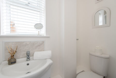 Holiday rental Moor Crescent 5 bedroom house durham bathroom