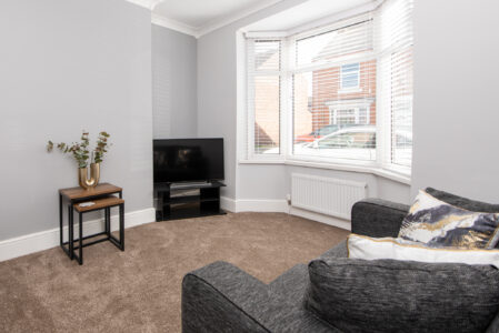 Short term lettings - fully equipped living room