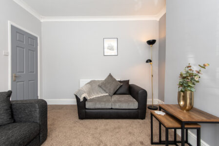 Short term lettings - fully equipped living room