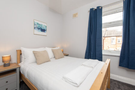 Short term lettings - fully equipped double bedroom