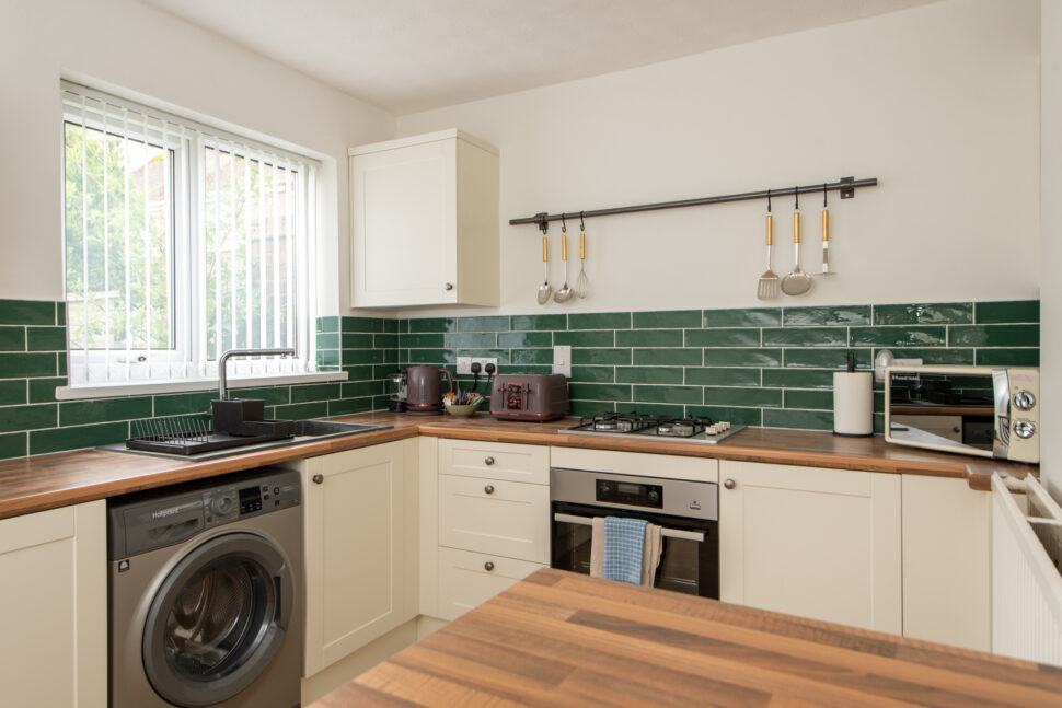 Short term lettings - fully equipped kitchen