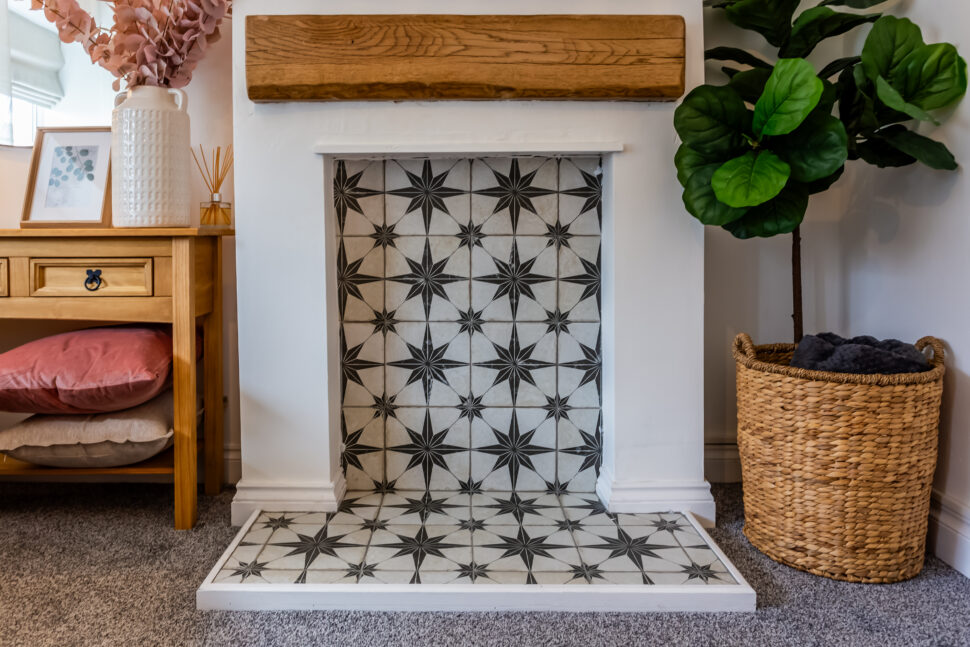 Traditional living room. Grey sofas & carpet. Oak furniture