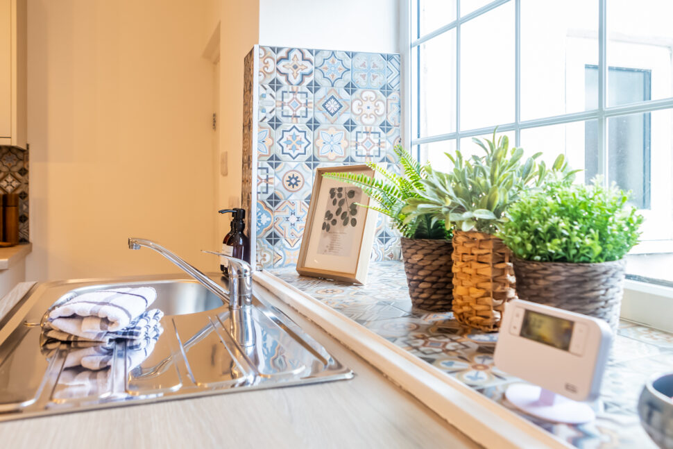 Grey shaker kitchen with island breakfast bar