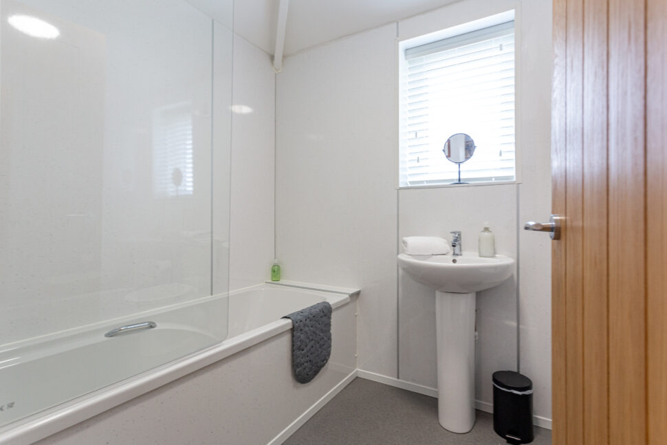 White bath shower room