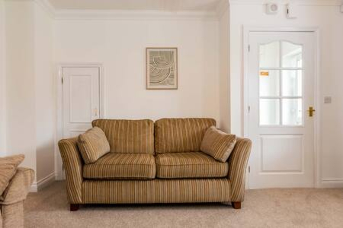 The Peth House - 6