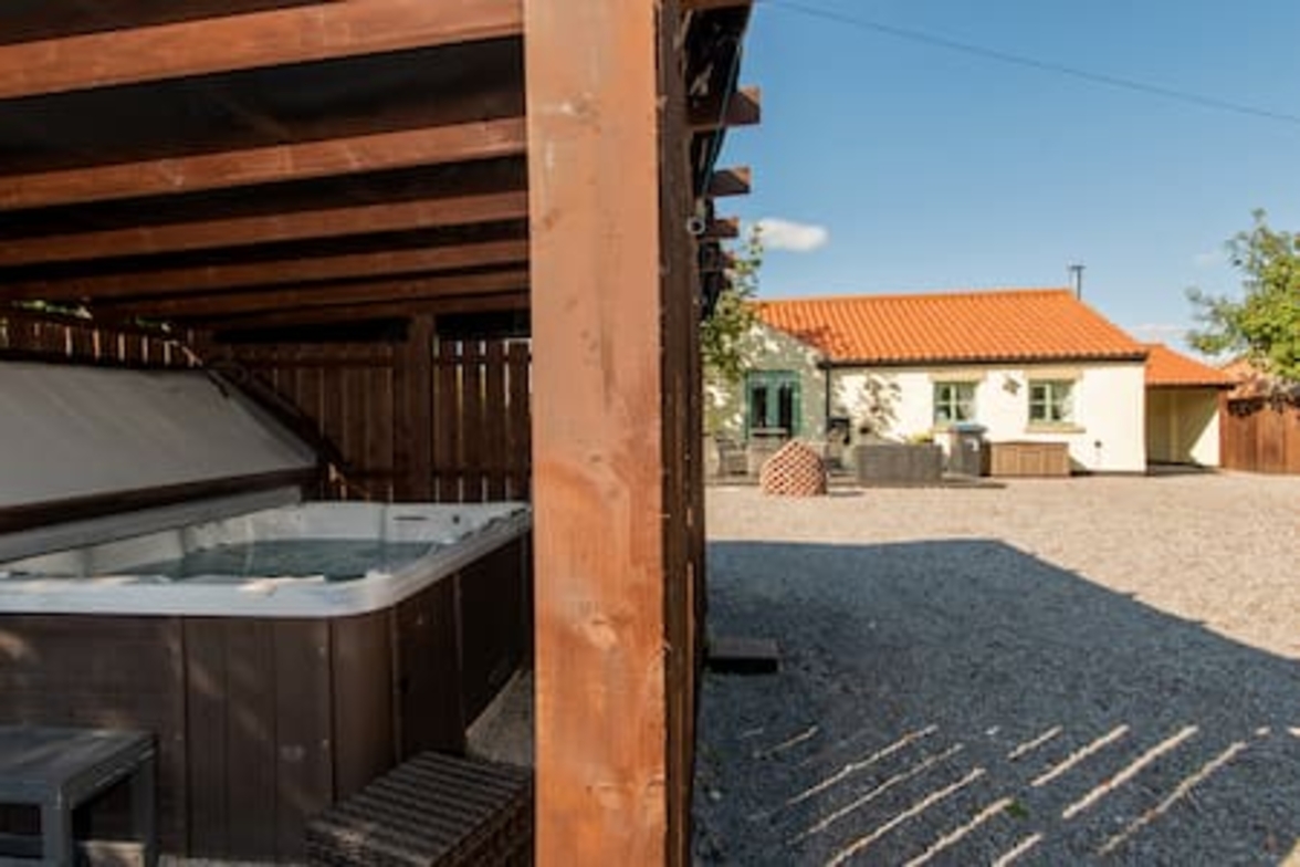 East Farm Cottage - 1