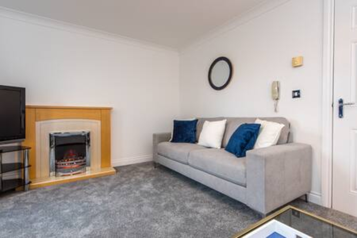 Neville House - 6