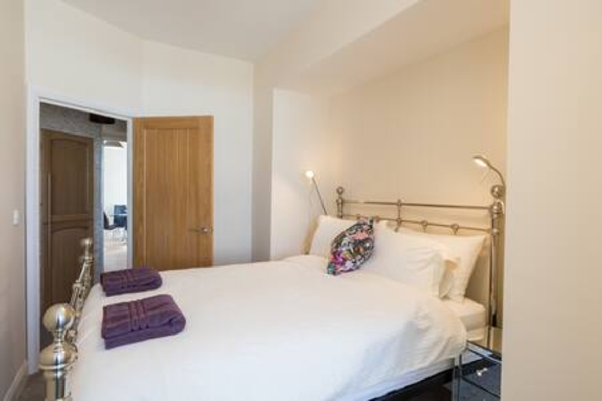 The Crown Gables - 11