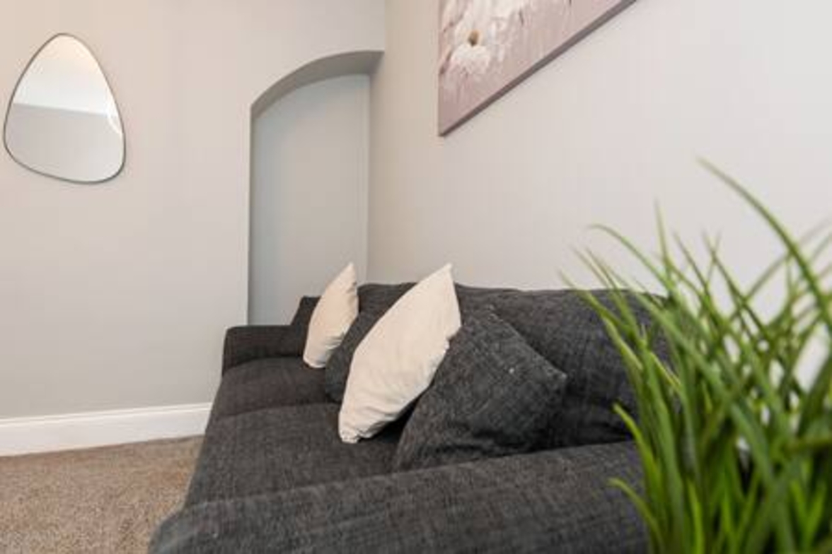 Teal View House - 4