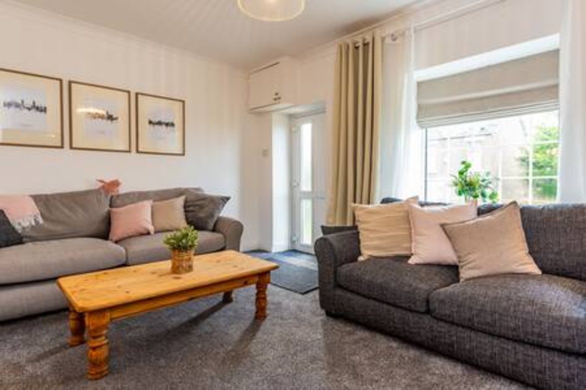Pleasant View House - 4