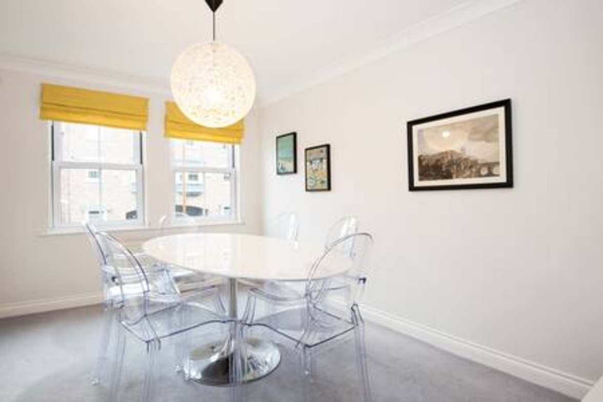 The Crescent House - 14