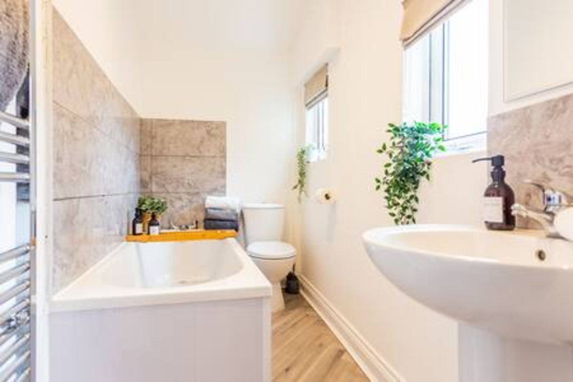 Pleasant View House - 18