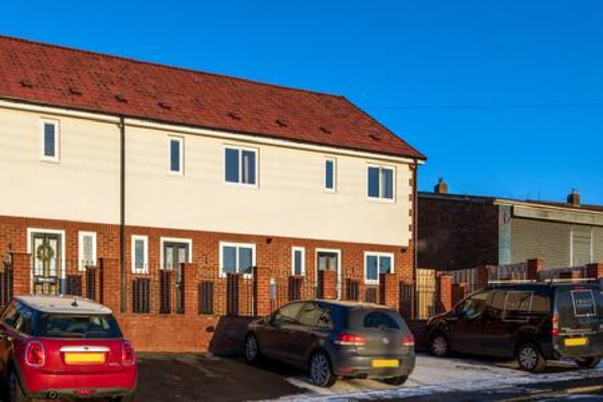 Dene Edge - 27