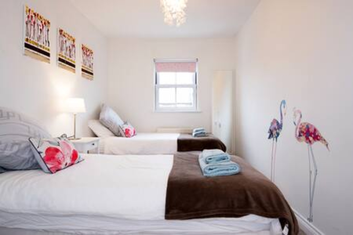 The Crescent House - 32