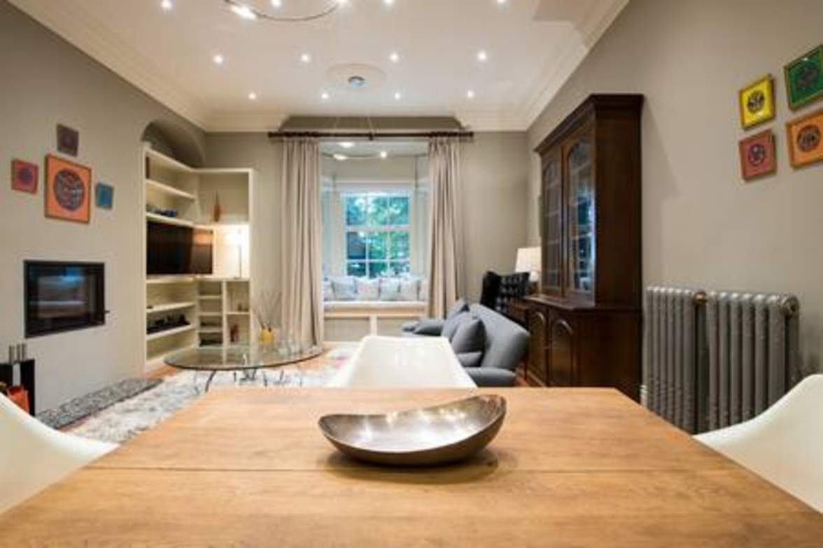The Primrose One at The Grove - 14