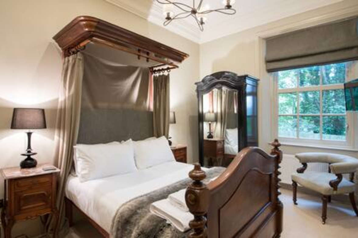 The Primrose One at The Grove - 31