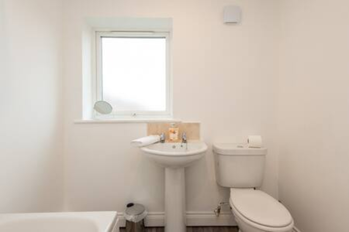 The Vale House - 9