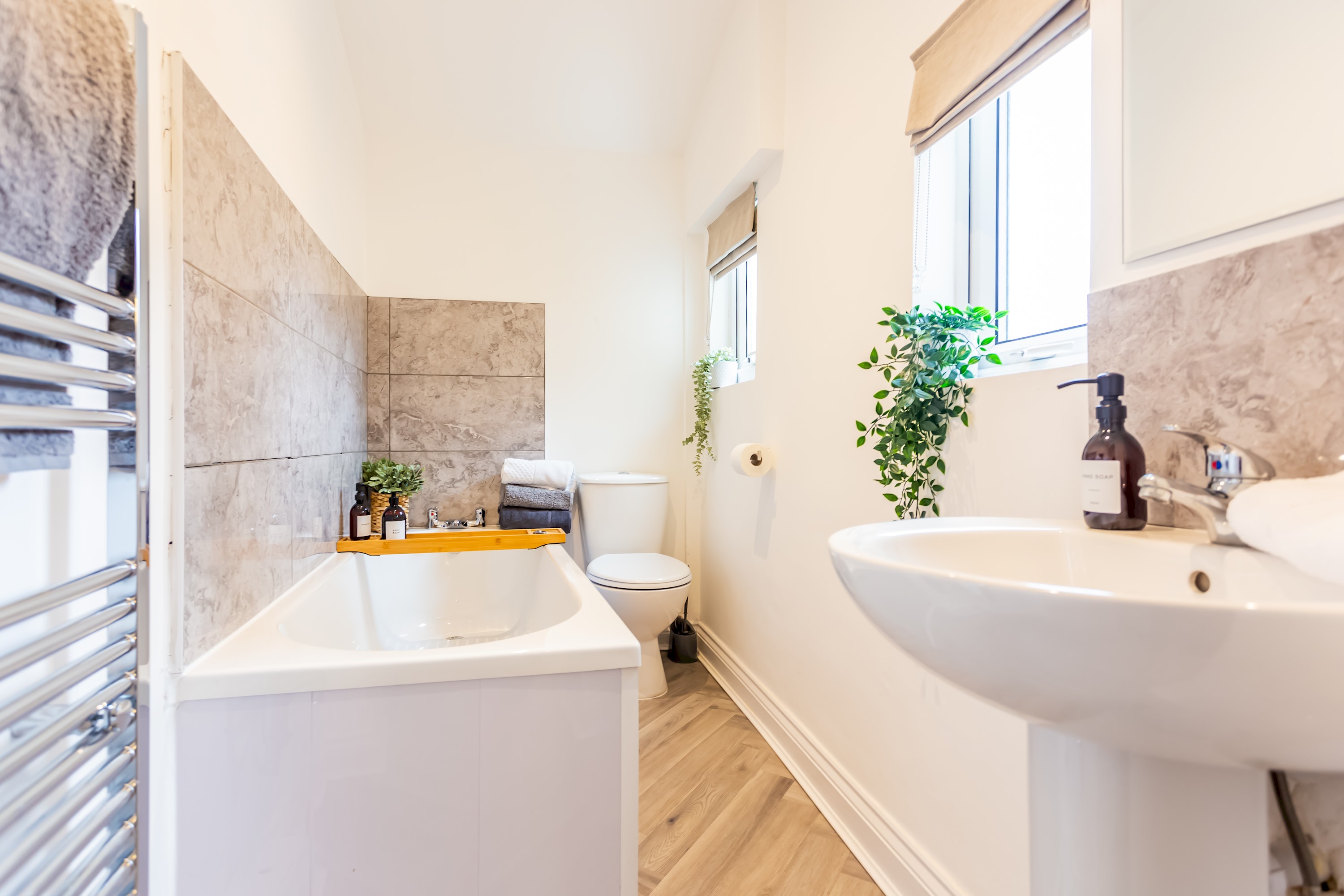 Pleasant View House - 55