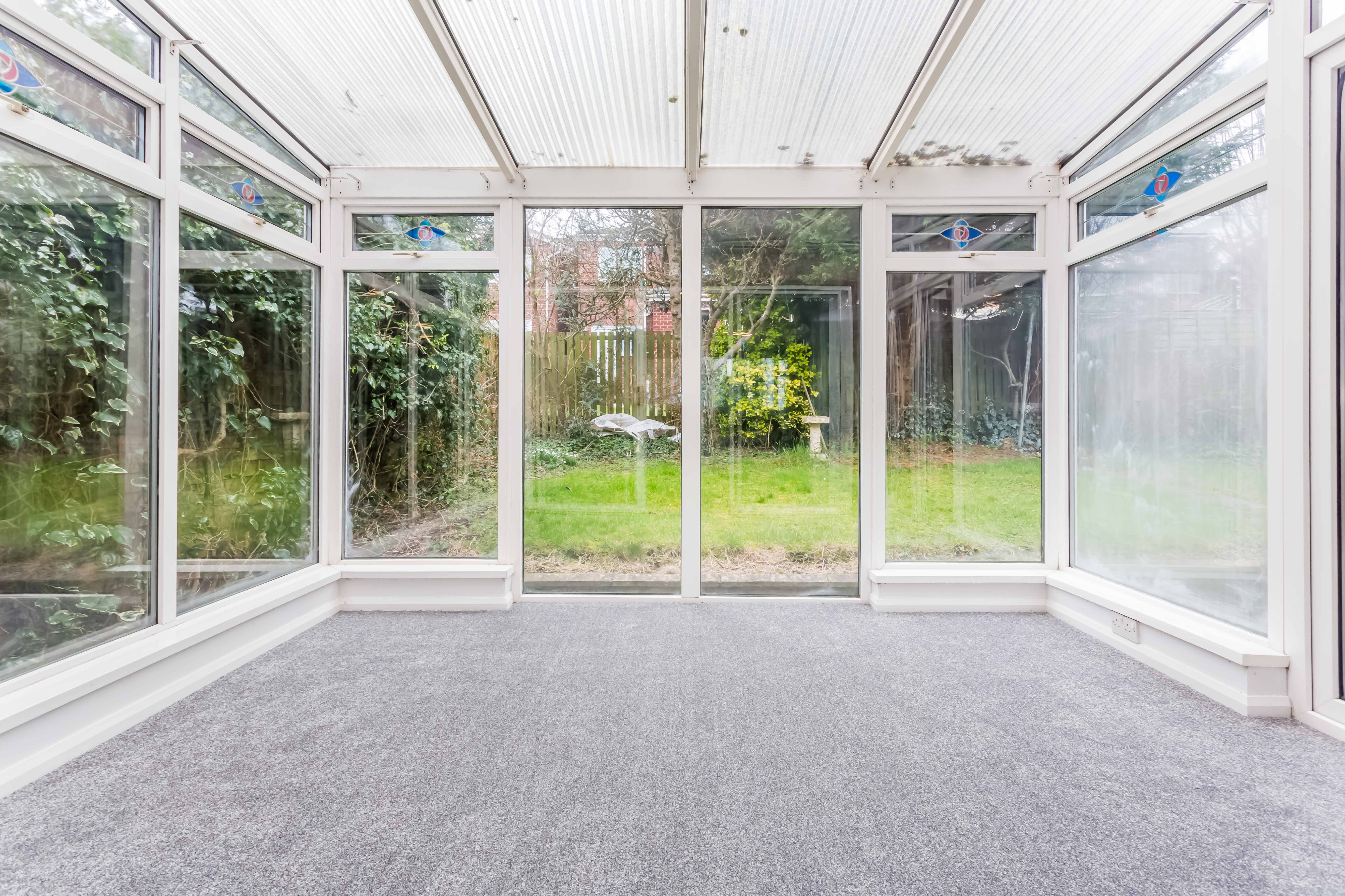 The Sunroom House - 17