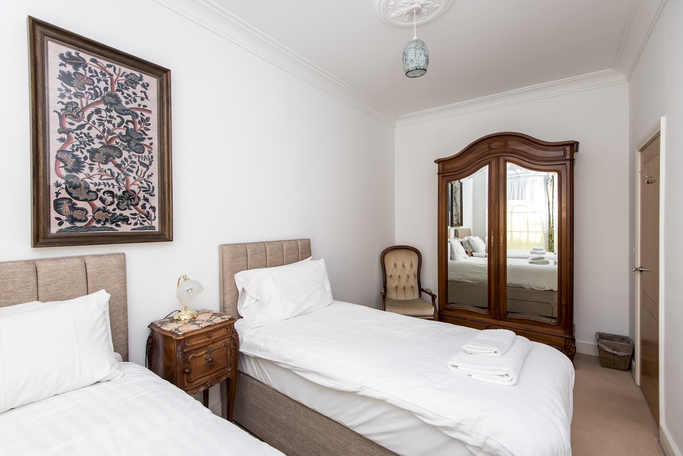 The Three Rosellas at The Grove - 19