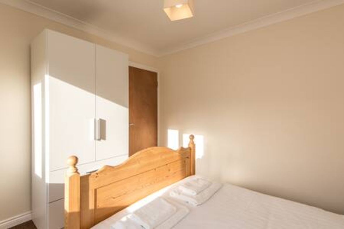 The Eastleigh - 12