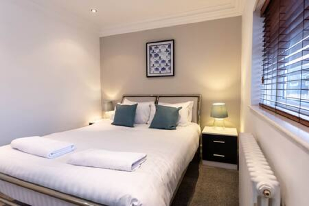 Gilmonby Grove - 3