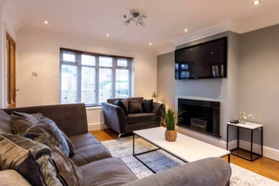 Gilmonby Grove - 14