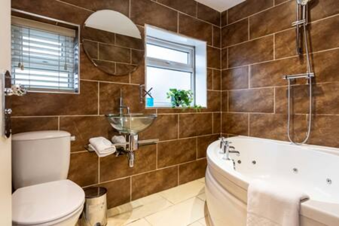 Gilmonby Grove - 15