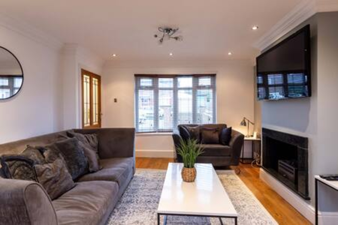 Gilmonby Grove - 16