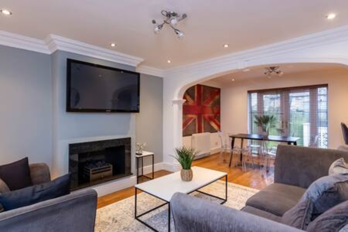 Gilmonby Grove - 18