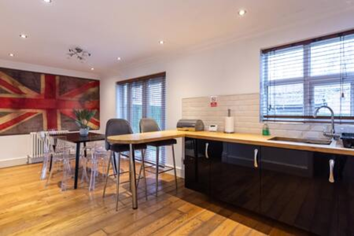 Gilmonby Grove - 24