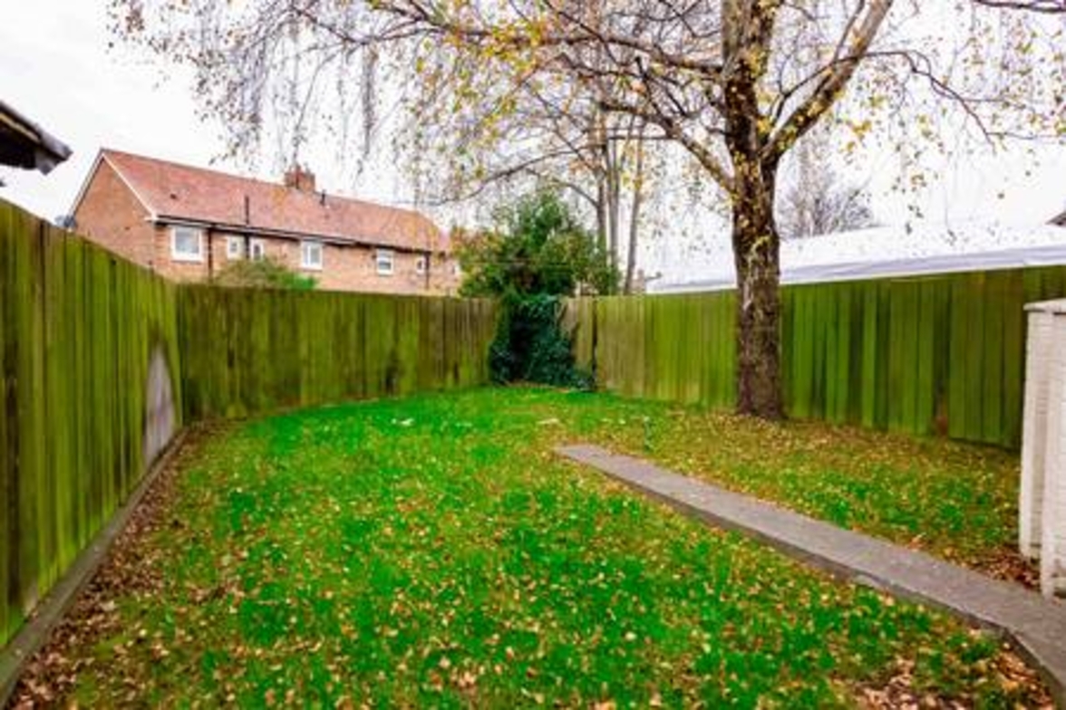 Gilmonby Grove - 33